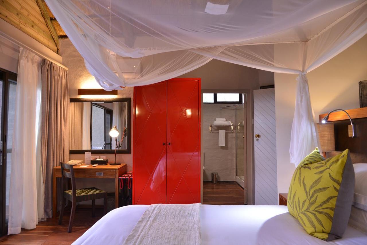 Victoria Falls Safari Suites الغرفة الصورة