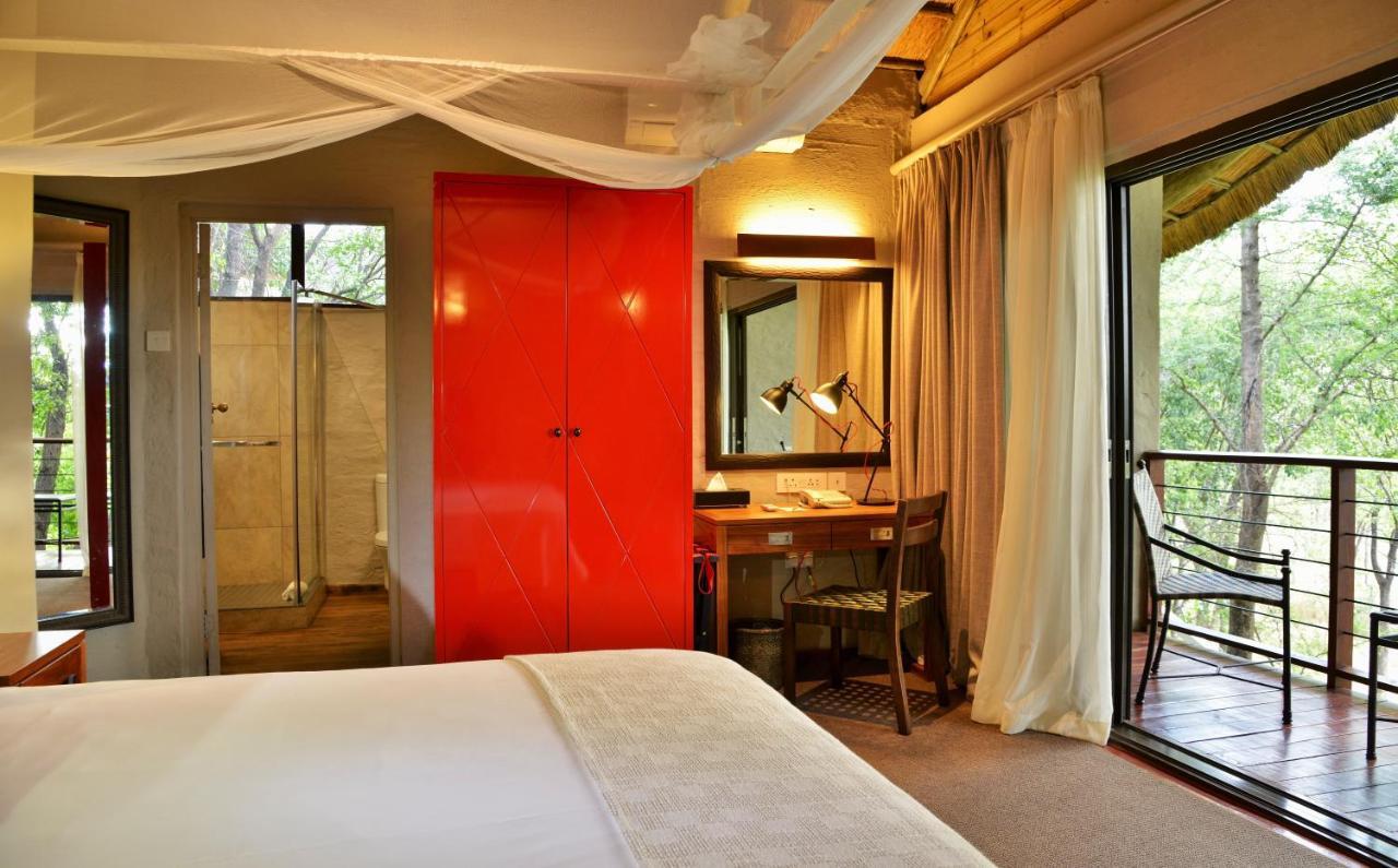 Victoria Falls Safari Suites الغرفة الصورة